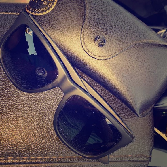 Authentic Ray Bans!! - Picture 1 of 1